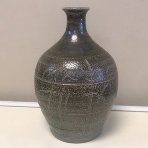 Studio Pottery Salt Glaze SB Signed Vase‎